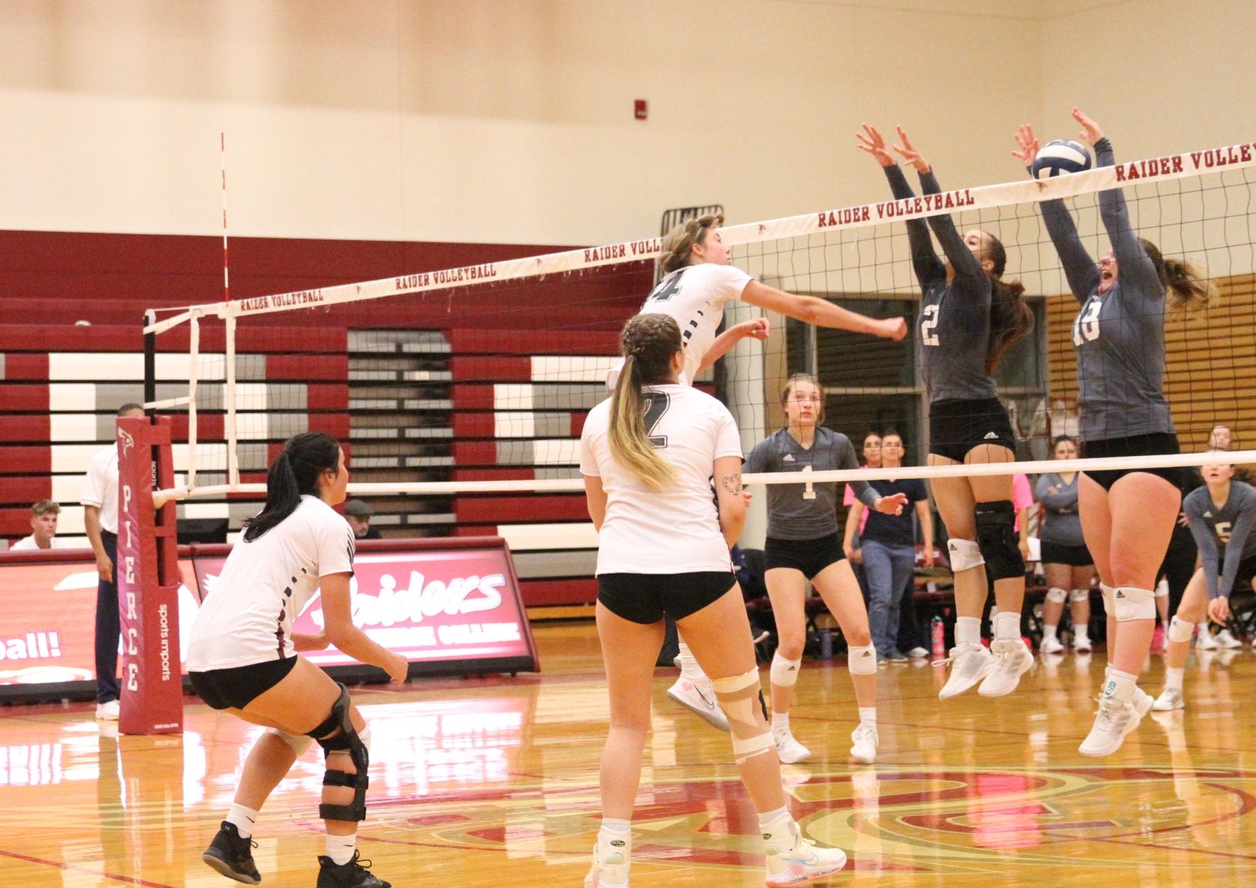 Raiders Fall to Titans in 4-Set Match (10/26/22)